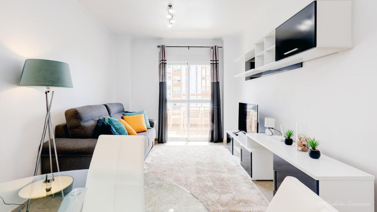Cozy Apartment Overlooking Estepona'S Marina! المظهر الخارجي الصورة
